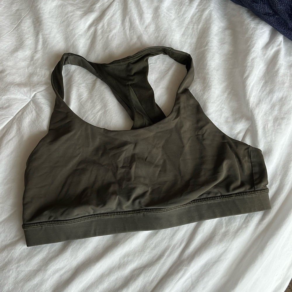 Lululemon sports bra